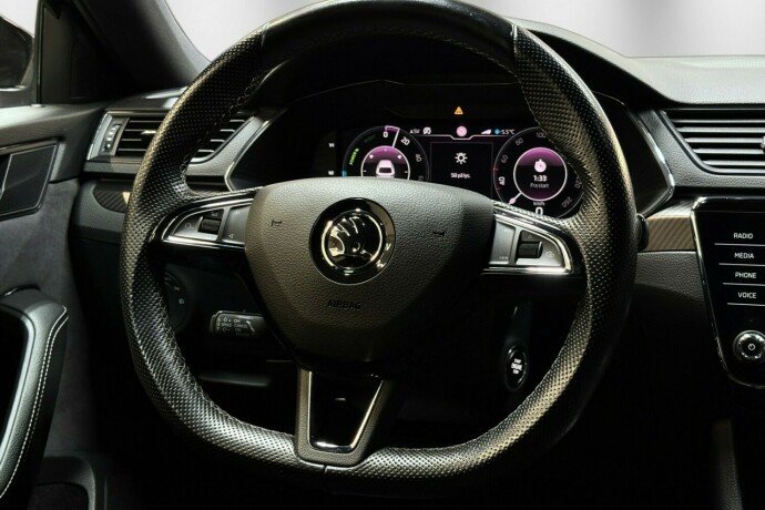 skoda-superb-elektrisitetbensin-2020-big-22