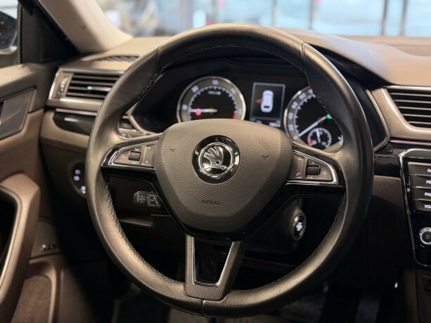 skoda-superb-diesel-2016-big-21