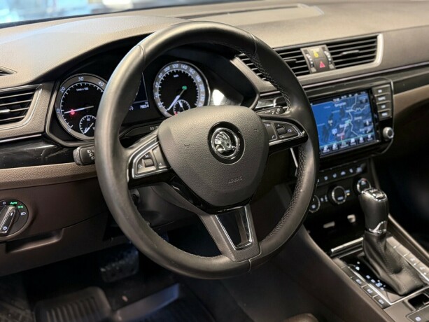 skoda-superb-diesel-2016-big-9