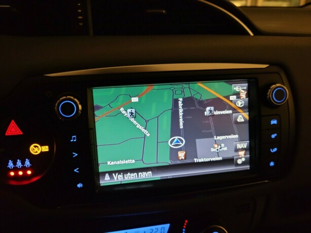 toyota-yaris-elektrisitetbensin-2016-big-21