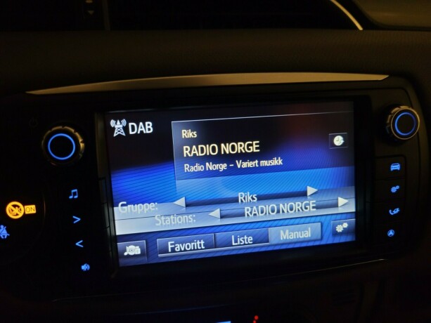 toyota-yaris-elektrisitetbensin-2016-big-22