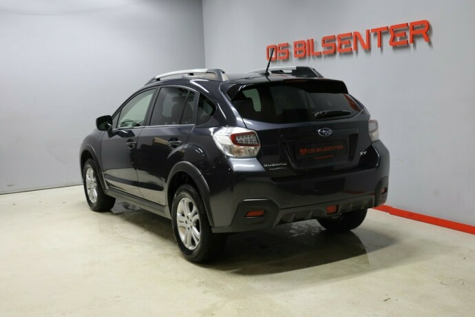 subaru-xv-bensin-2016-big-3