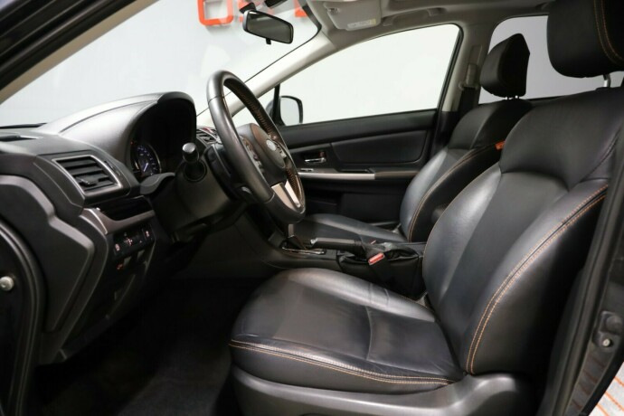 subaru-xv-bensin-2016-big-7