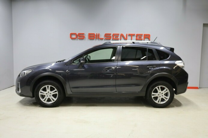 subaru-xv-bensin-2016-big-5