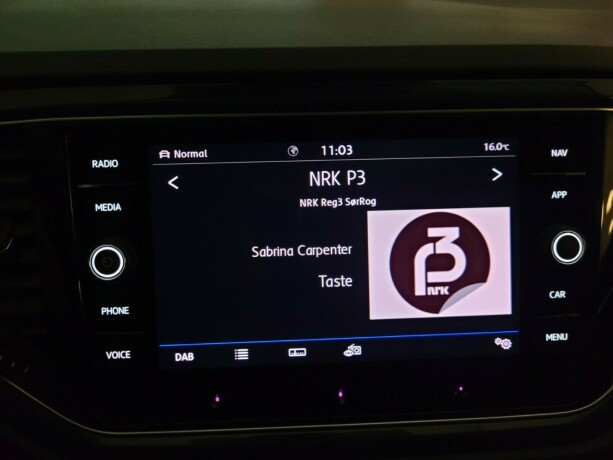 volkswagen-t-roc-bensin-2018-big-33