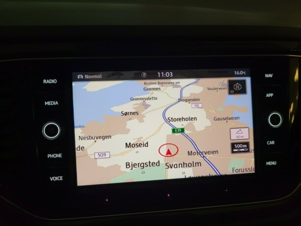 volkswagen-t-roc-bensin-2018-big-31