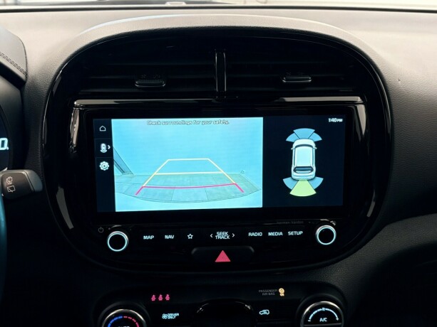 kia-e-soul-elektrisitet-2023-big-27