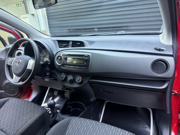 toyota-yaris-bensin-2012-big-11