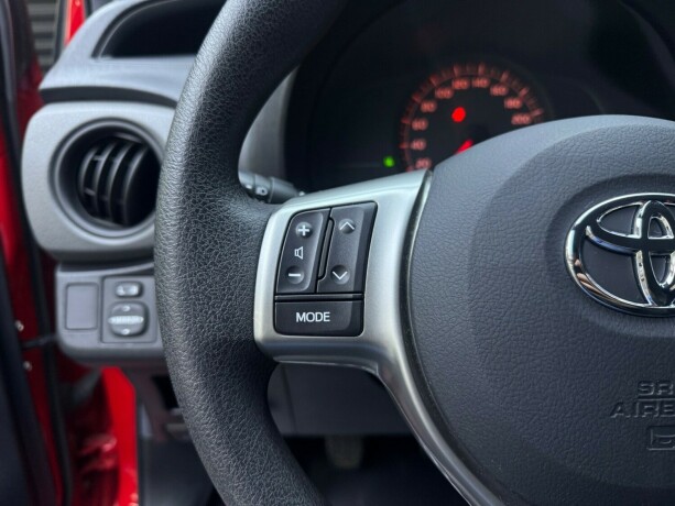 toyota-yaris-bensin-2012-big-14