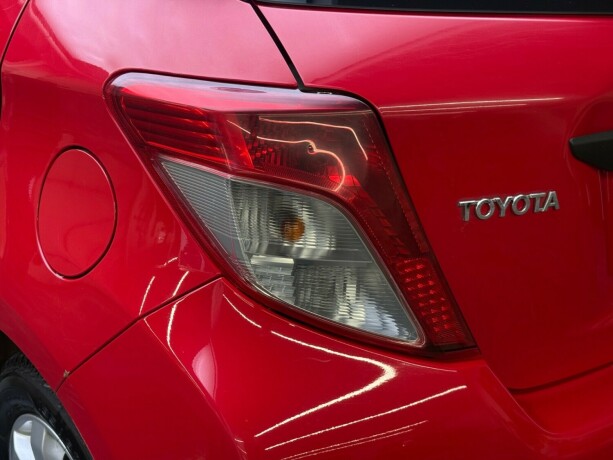 toyota-yaris-bensin-2012-big-6