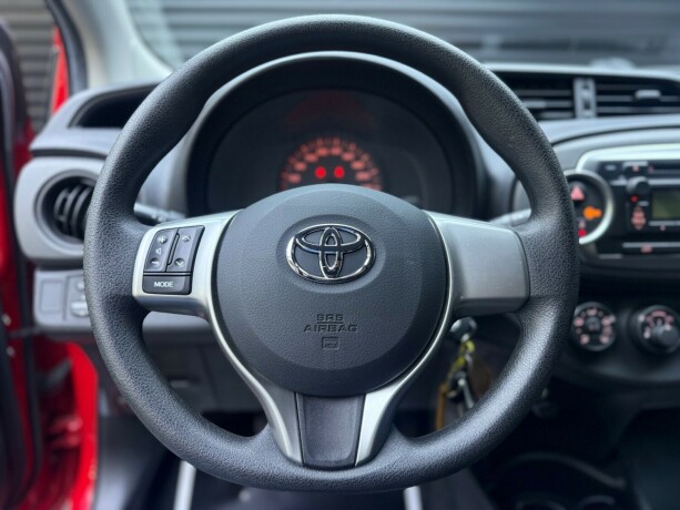 toyota-yaris-bensin-2012-big-13
