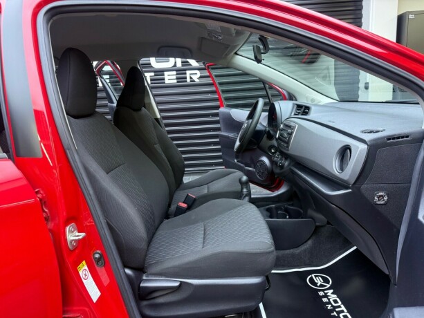 toyota-yaris-bensin-2012-big-20