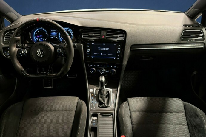 volkswagen-golf-bensin-2018-big-16