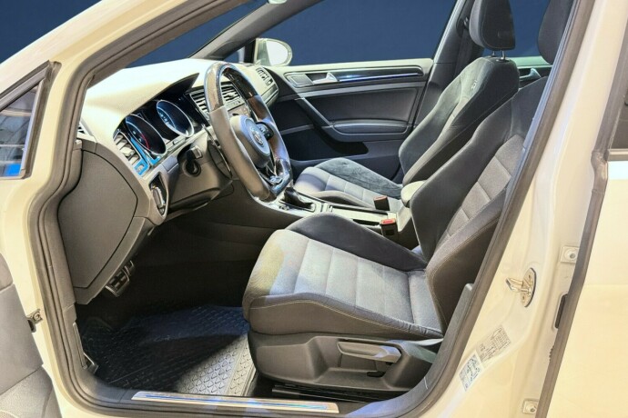 volkswagen-golf-bensin-2018-big-11