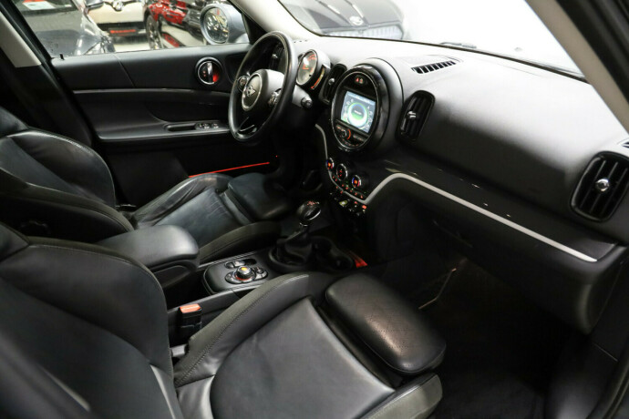 mini-countryman-elektrisitetbensin-2018-big-4