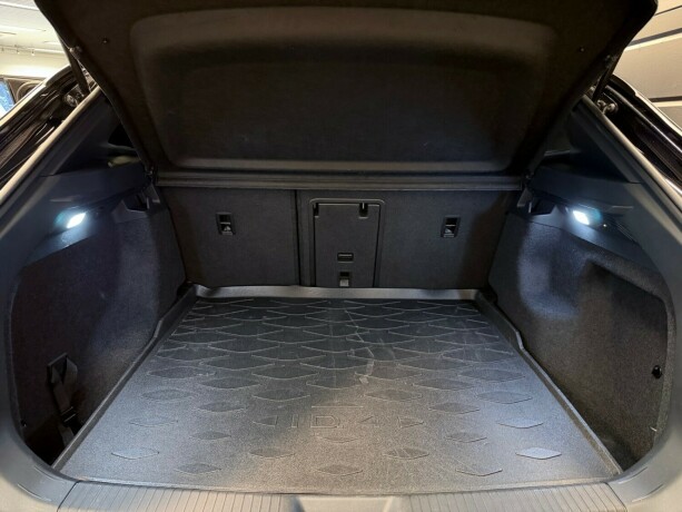 volkswagen-id4-elektrisitet-2023-big-19