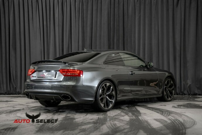 audi-rs5-bensin-2010-big-13