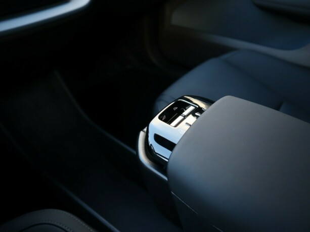 volvo-ex30-elektrisitet-2024-big-23