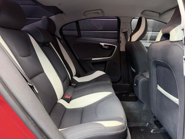 volvo-s60-bensin-2011-big-18