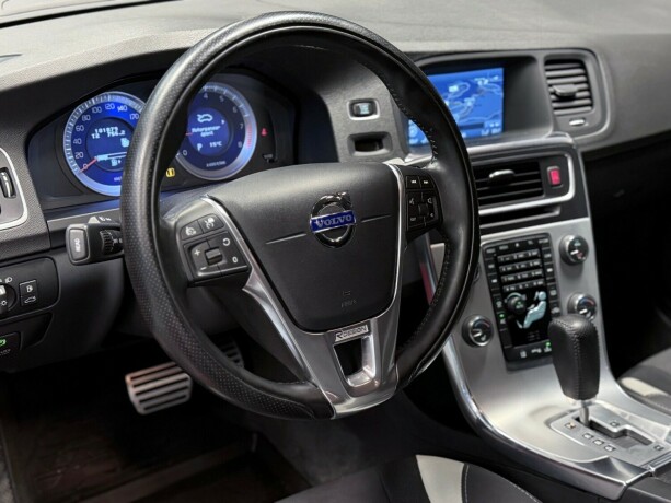 volvo-s60-bensin-2011-big-9