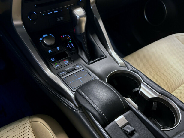 lexus-nx-300h-bensin-2015-big-16