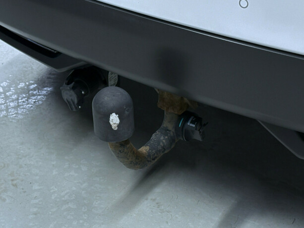 lexus-nx-300h-bensin-2015-big-27