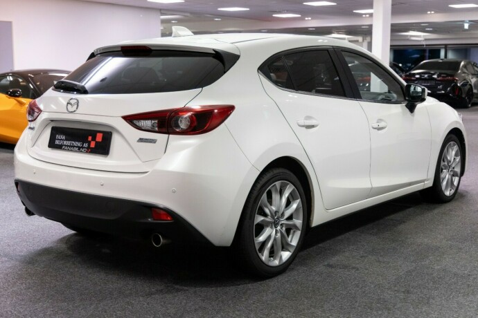 mazda-3-diesel-2015-big-2