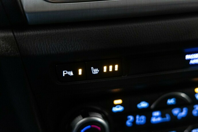 mazda-3-diesel-2015-big-11