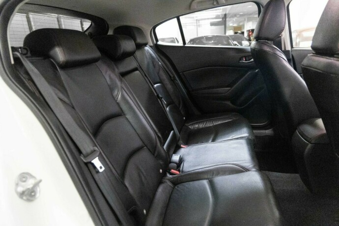 mazda-3-diesel-2015-big-8