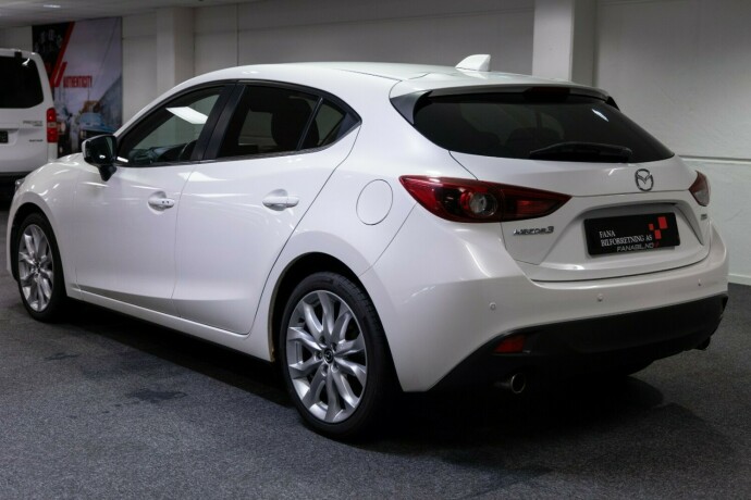 mazda-3-diesel-2015-big-1