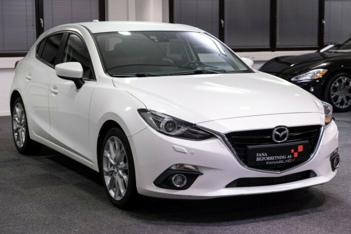 mazda-3-diesel-2015-big-3