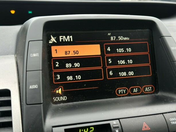 toyota-prius-bensin-2008-big-23