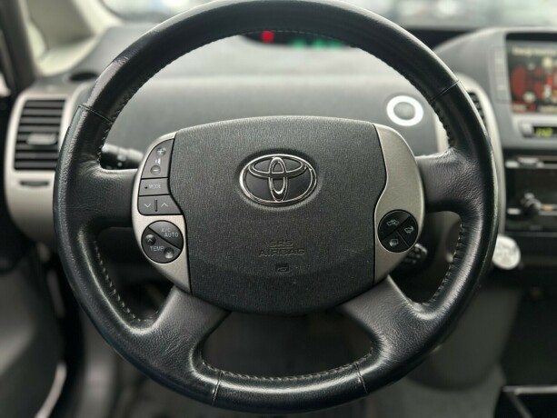 toyota-prius-bensin-2008-big-14