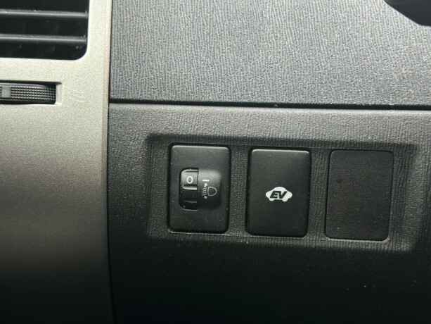 toyota-prius-bensin-2008-big-24