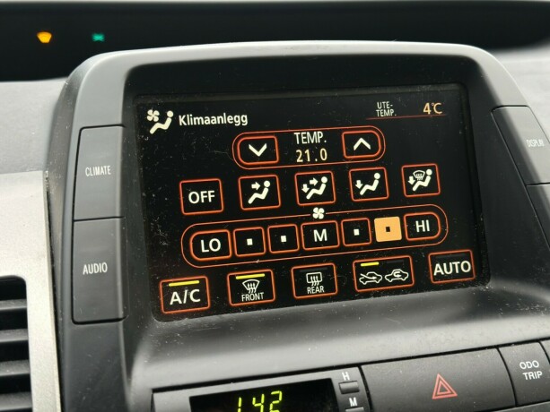 toyota-prius-bensin-2008-big-22