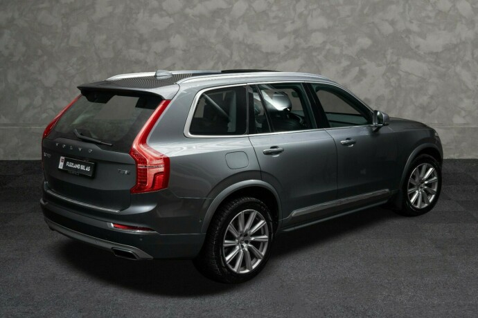 volvo-xc-90-elektrisitetbensin-2017-big-12