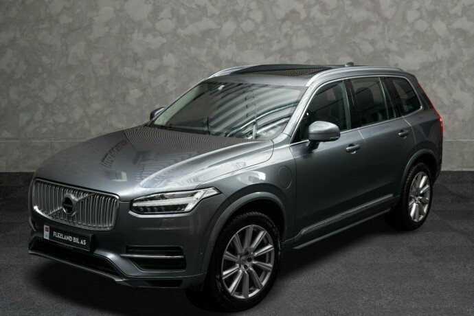 volvo-xc-90-elektrisitetbensin-2017-big-1
