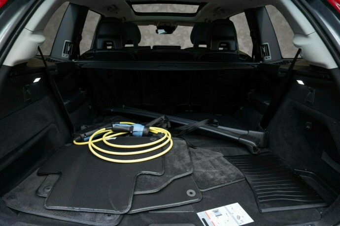 volvo-xc-90-elektrisitetbensin-2017-big-37