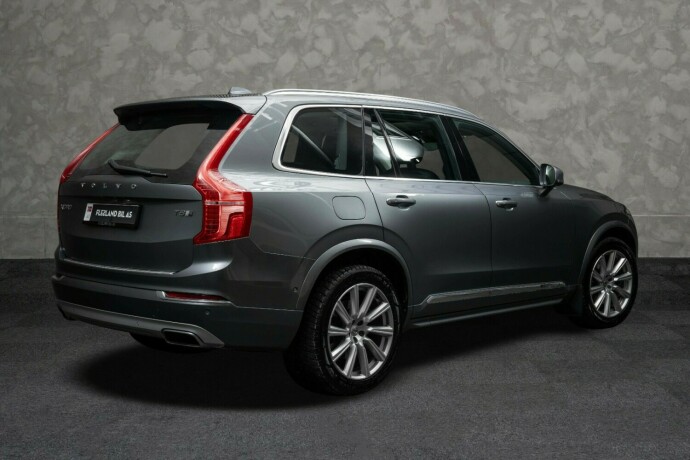 volvo-xc-90-elektrisitetbensin-2017-big-11