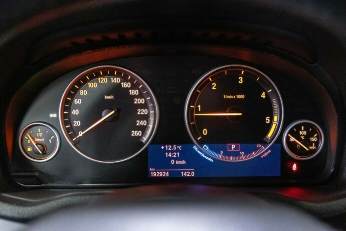 bmw-x3-diesel-2011-big-10