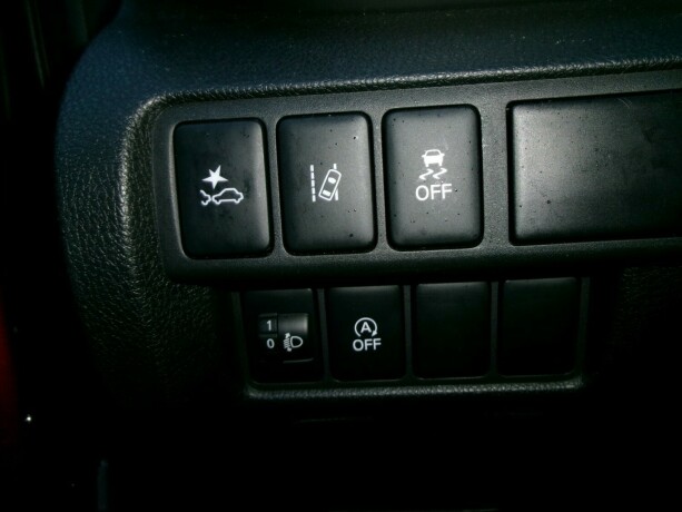 mitsubishi-eclipse-cross-bensin-2019-big-10