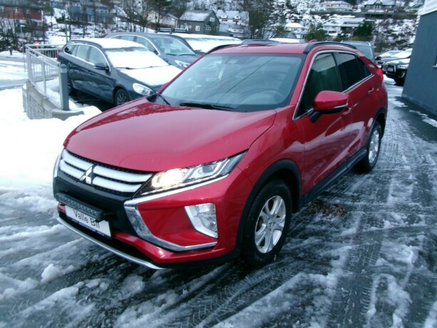 mitsubishi-eclipse-cross-bensin-2019-big-2
