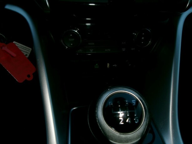 mitsubishi-eclipse-cross-bensin-2019-big-15