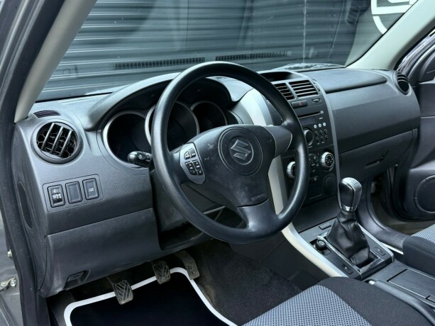 suzuki-grand-vitara-bensin-2006-big-10