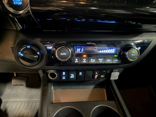 toyota-hilux-diesel-2021-big-15