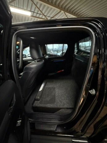 toyota-hilux-diesel-2021-big-11