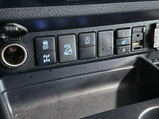 toyota-hilux-diesel-2021-big-24