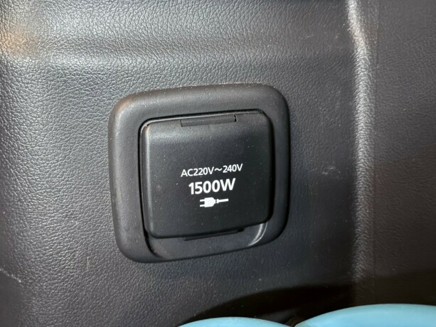 mitsubishi-outlander-plug-in-petrol-2017-big-35