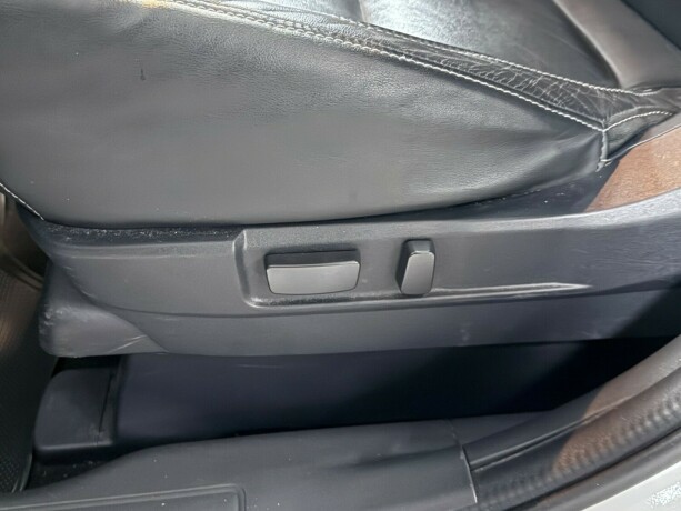 mitsubishi-outlander-plug-in-petrol-2017-big-11