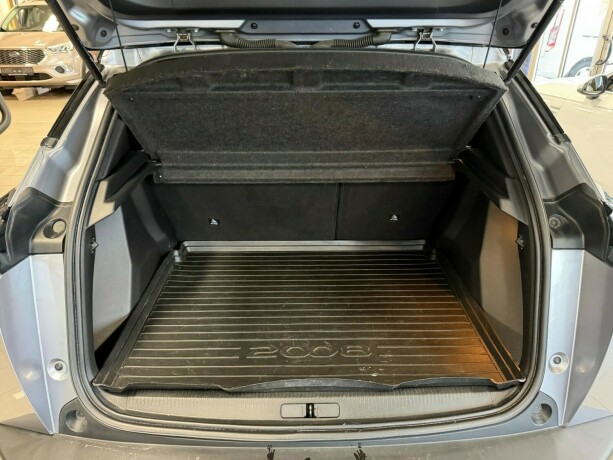 peugeot-2008-elektrisitet-2020-big-6